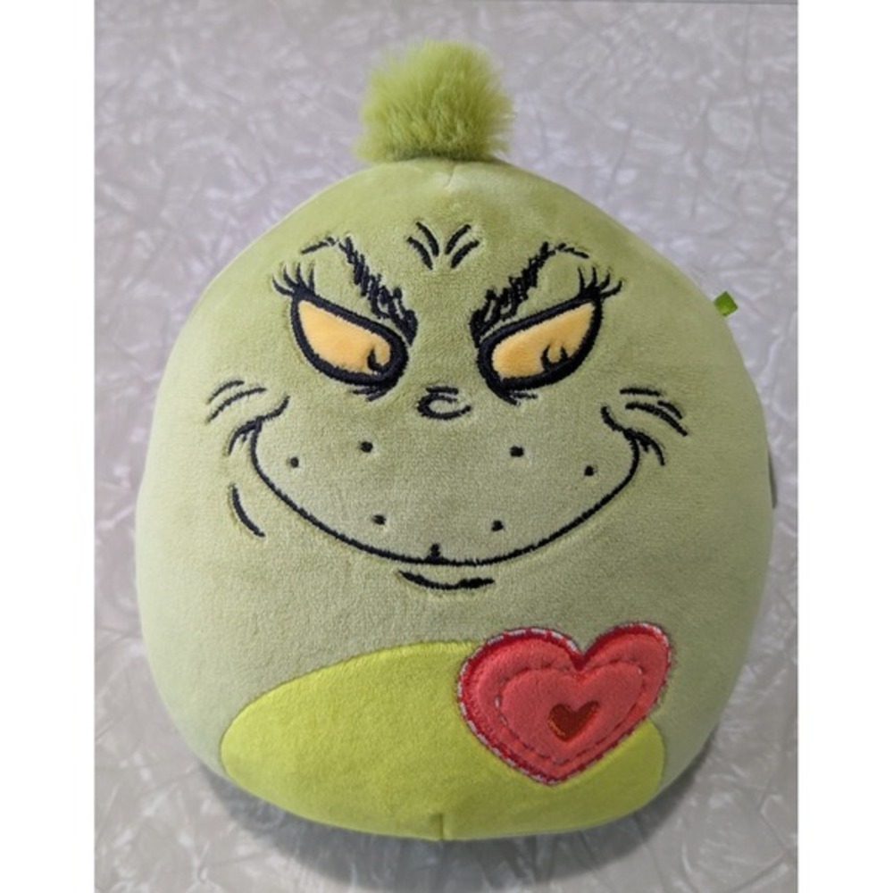 Grinch 6" Squishmallow NWT‎ Heart
